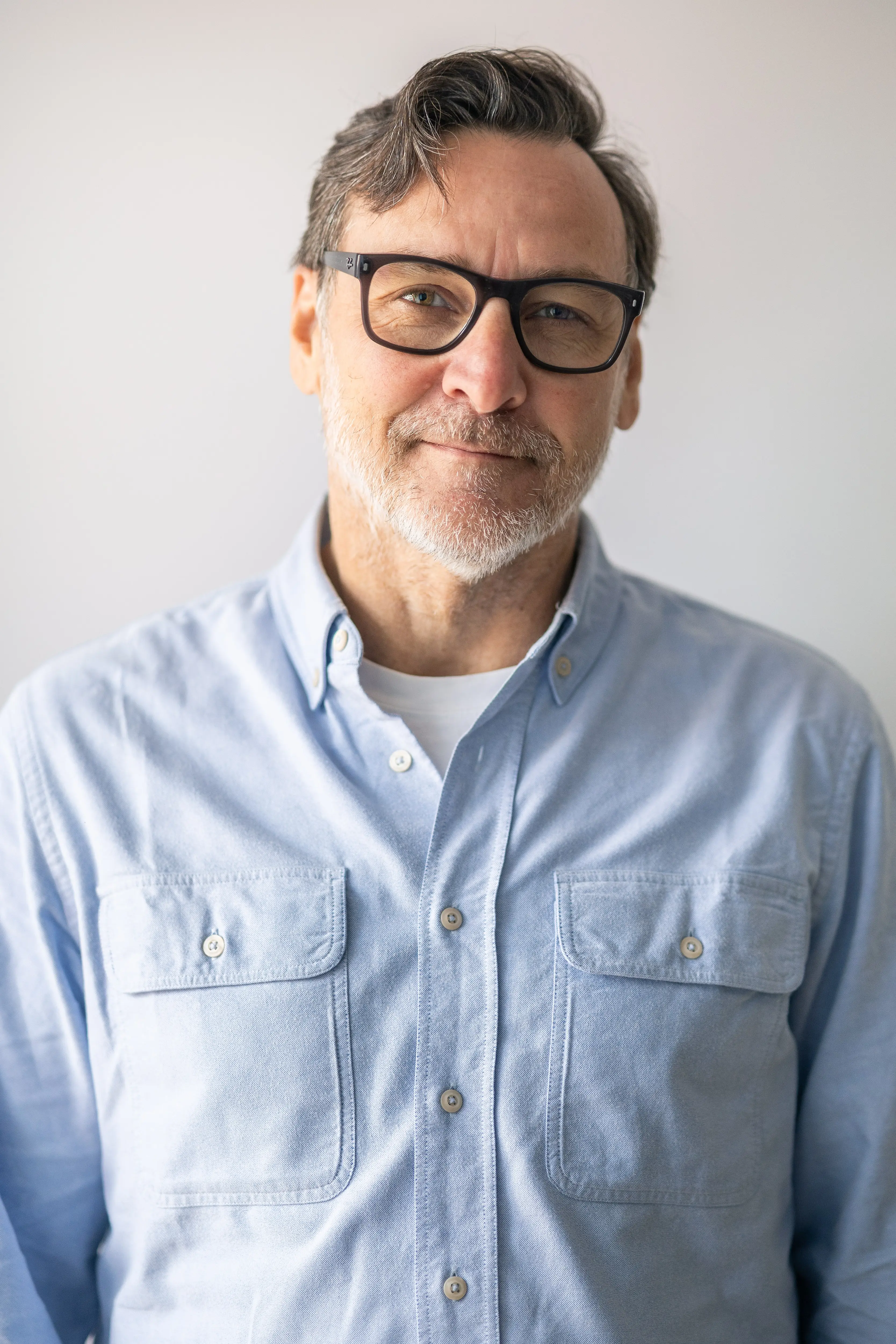 https://hello-agence-communication-dijon.com/assets/uploads/Equipe-Eric.webp