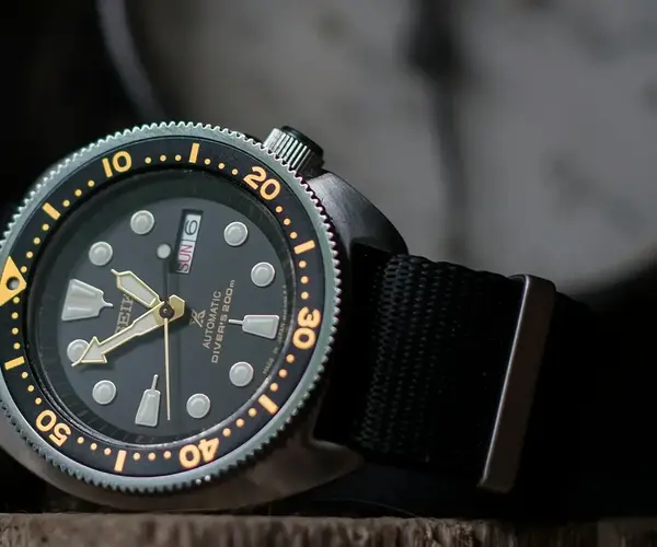 Realisation Montre plongee Militaire 00