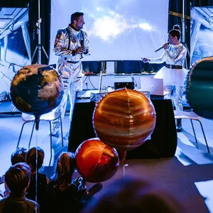 Arbre de noel Thales agence evenementielle Toulouse 000